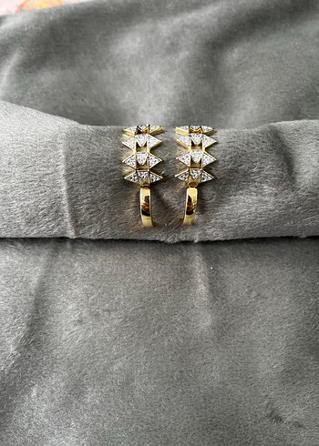 Altın Renk Mini Payetli Kadın Küpeler - Görsel 3