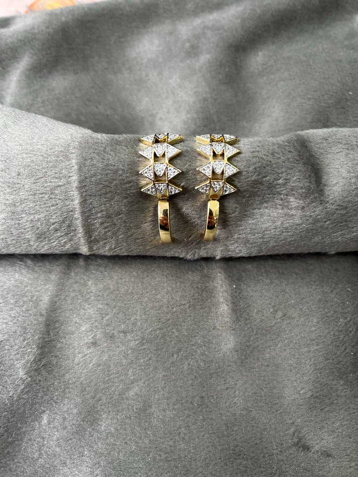 Altın Renk Mini Payetli Kadın Küpeler - Görsel 3