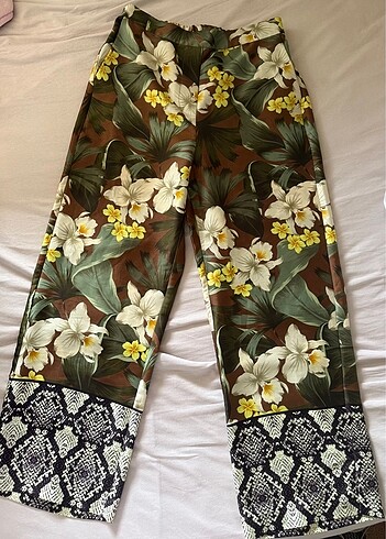 mango saten desenli pantolon