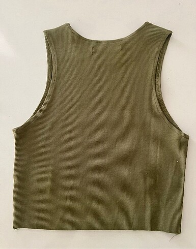 Pull and Bear Haki crop