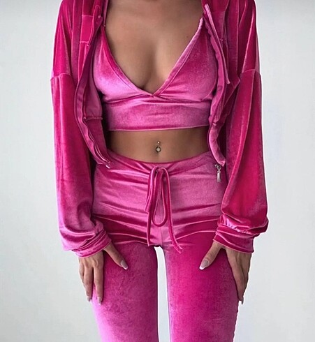 3?LÜ PEMBE EŞOFMAN TAKIMI