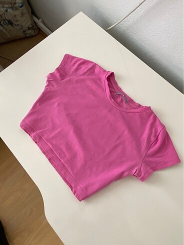 PEMBE CROP T-SHİRT