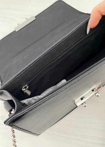 Siyah Çanta - Görsel 4