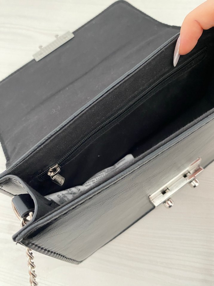 Siyah Çanta - Görsel 4