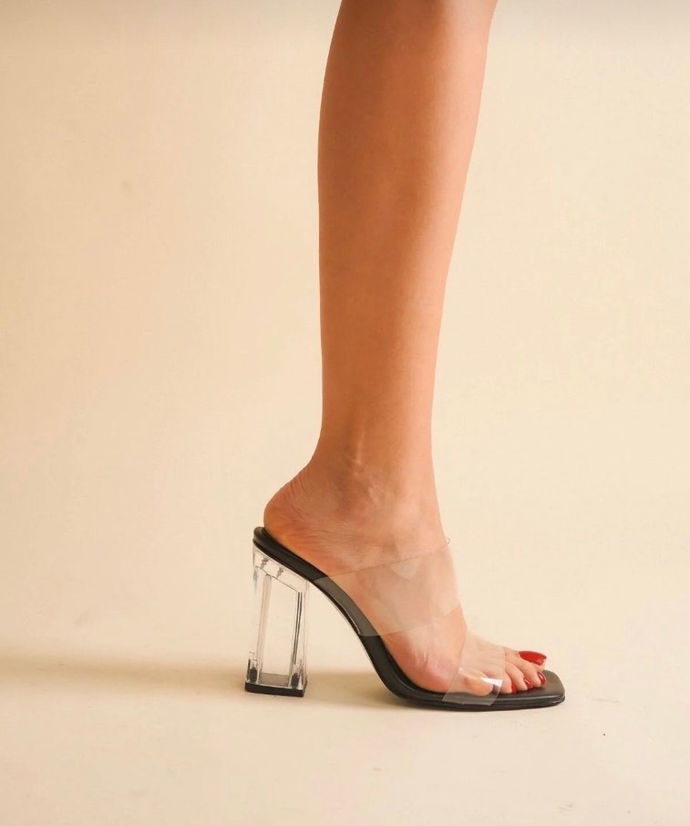 Şeffaf Bantlı Siyah Topuklu Ayakkabı - Görsel 2