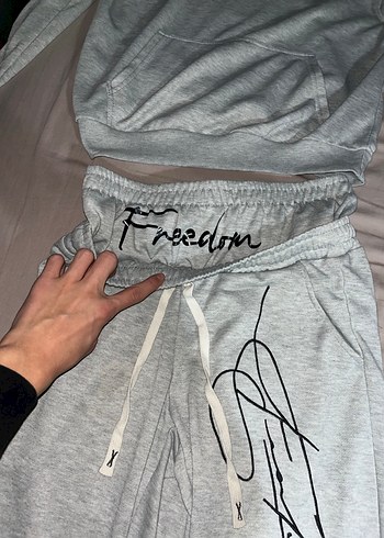 Gri erkek Kapüşonlu ve Eşofman Altı Takımı - Görsel 4