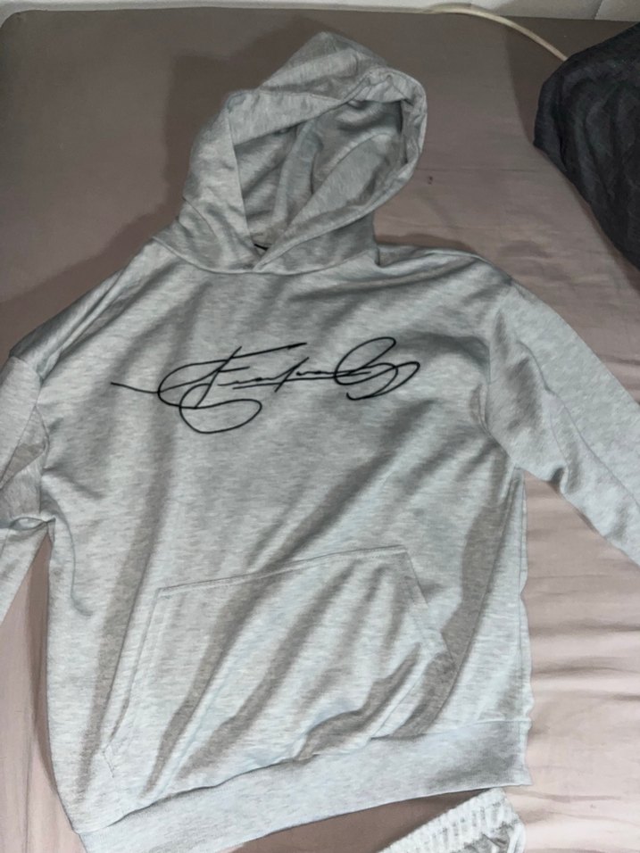 Gri erkek Kapüşonlu ve Eşofman Altı Takımı - Görsel 3