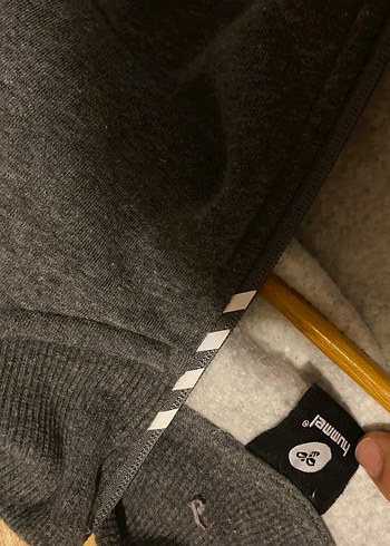 Hummel marka Gri Fermuarlı Erkek Sweatshirt Orjinal - Görsel 3