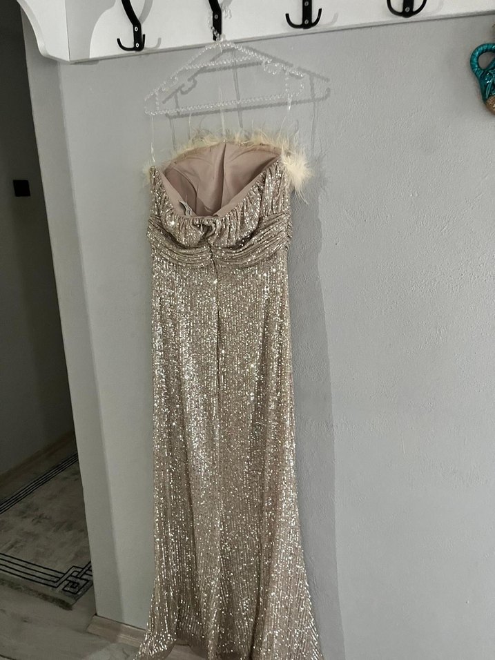 Abiyefon tüy detaylı elbise - Görsel 2