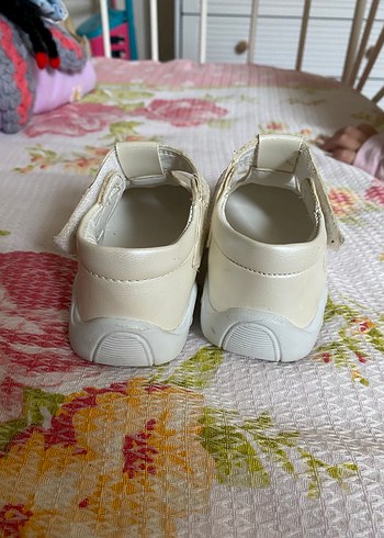 Beyaz Kız Bebek İlk Adım Ayakkabısı - Görsel 3