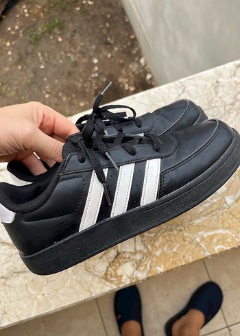 Orjinal adidas spor ayakkabı