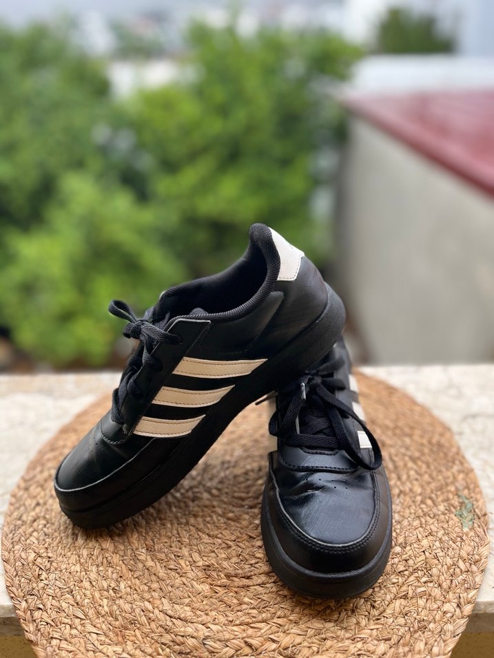 Orjinal adidas spor ayakkabı - Görsel 3