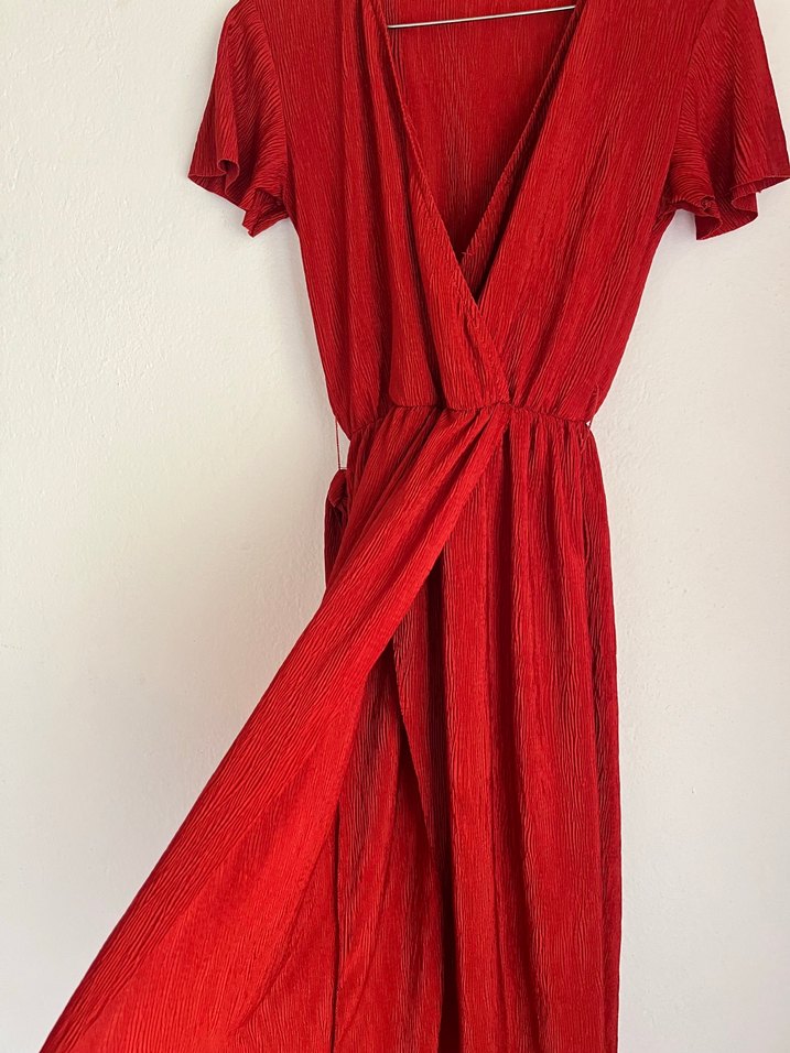 V Yaka Kırmızı Midi Elbise - Görsel 2