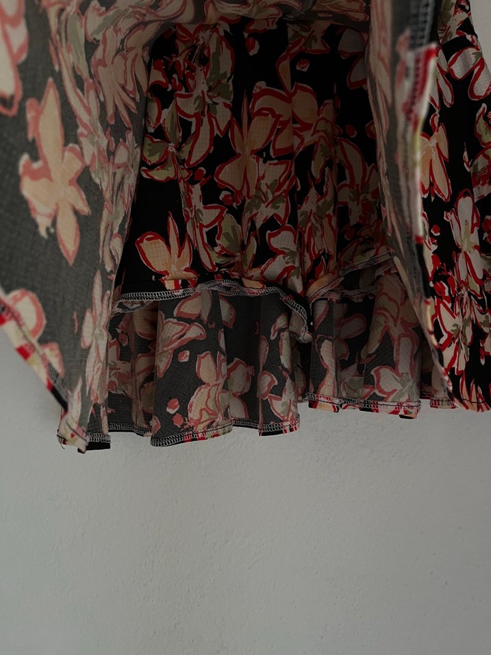 Çiçek Desenli Volanlı Mini Etek - Görsel 4
