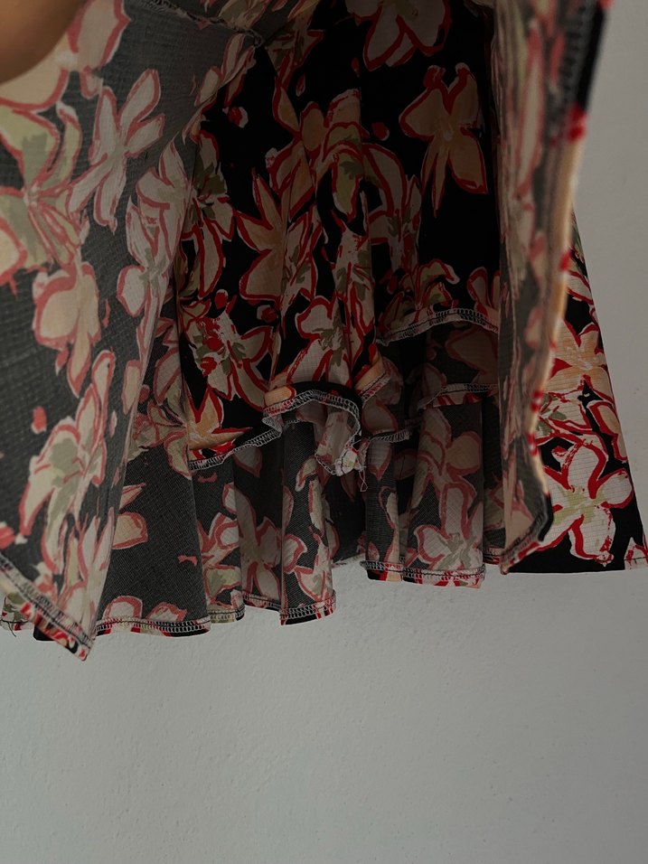 Çiçek Desenli Volanlı Mini Etek - Görsel 2