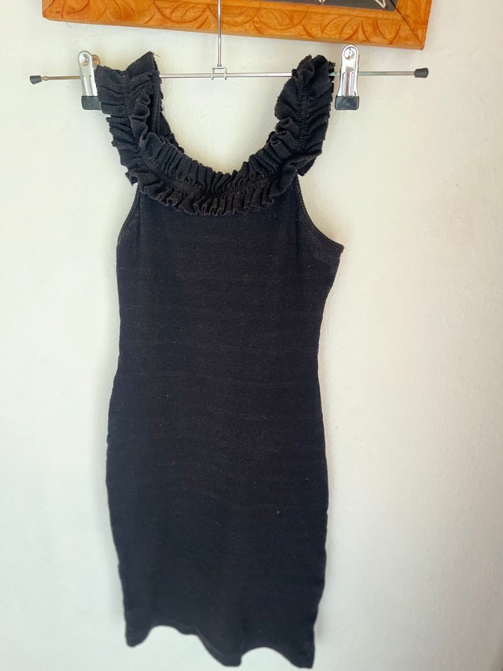 Siyah Volanlı Yüksek Yakalı mimi Triko Elbise - Görsel 4