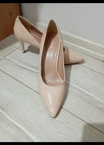 40 Beden ten rengi Renk Stiletto