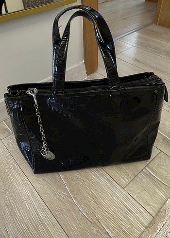 orjinal calvin klein Parlak Siyah Deri Kadın El Çantası
