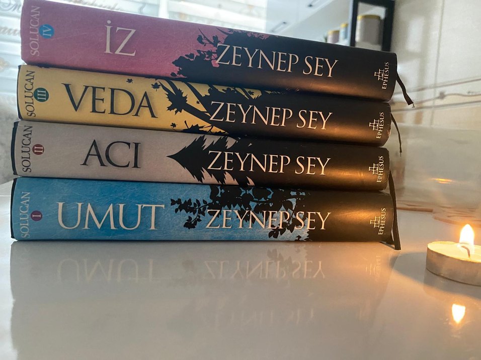 Zeynep Sey Seti: İz, Veda, Acı, Umut Kitapları - Görsel 2