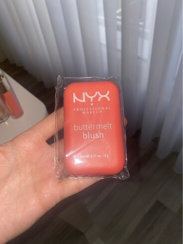 Nyx allık 08