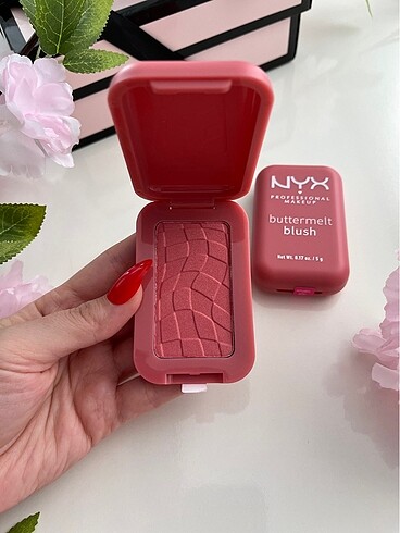 Nyx allık 08
