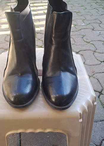37 Beden Bambi Siyah Kadın Bot