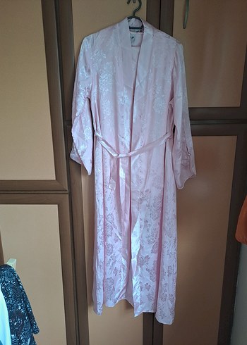 Pembe Uzun Kadın Sabahlık, Gecelik ve Şortlu Pijama Takim