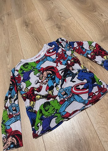 6 Yaş Beden gri Renk 2 adet H&M Avengers Erkek Çocuk T-shirt