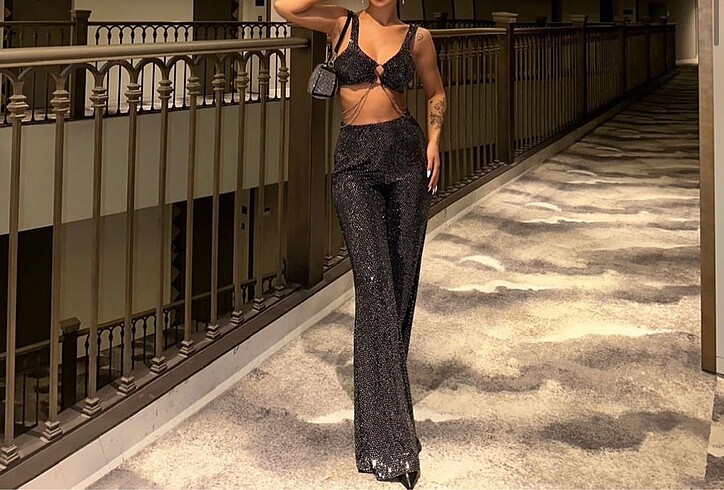ZİNCİR DETAYLI CROP PANTOLON İKİLİ TAKIM