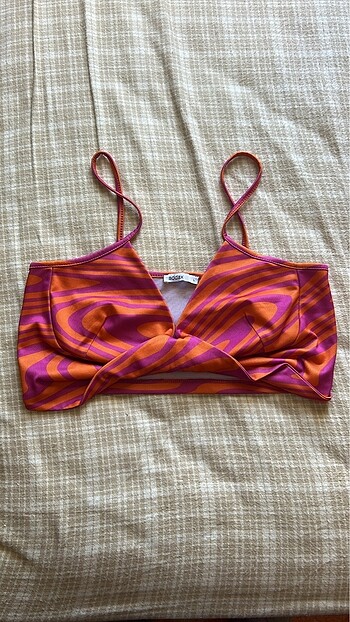 Pembe ve turuncu çizgili askılı crop -L beden