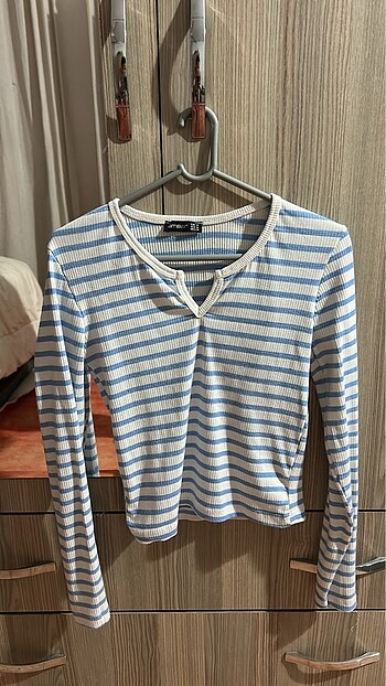 Ambar Mavi-Beyaz Çizgili Crop Üst - M Beden