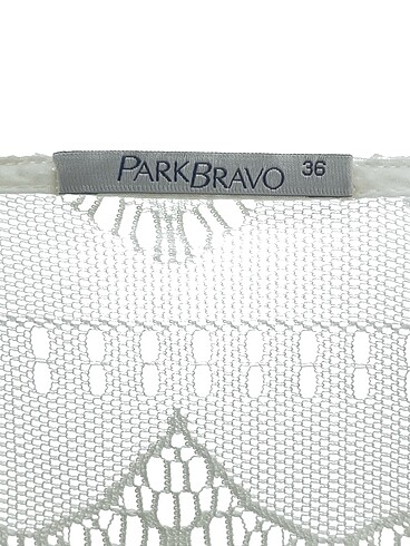 36 Beden beyaz Renk Park Bravo Bluz %70 İndirimli.