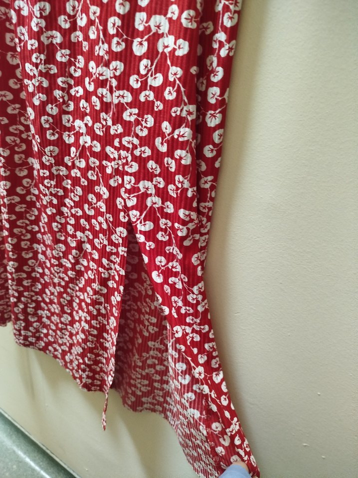 Kadın Kırmızı Desenli Piliseli Midi Etek - Görsel 3