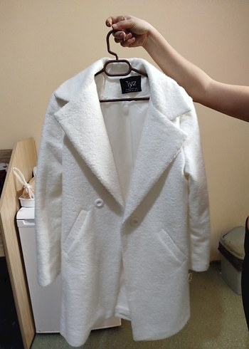 Kadın Beyaz Midi Boy Düğmeli Kaban - Görsel 2