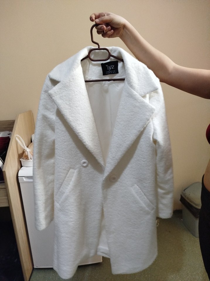 Kadın Beyaz Midi Boy Düğmeli Kaban - Görsel 2