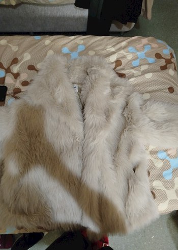 Kadın Beyaz Kürk Detaylı Midi Boy Yelek - Görsel 2