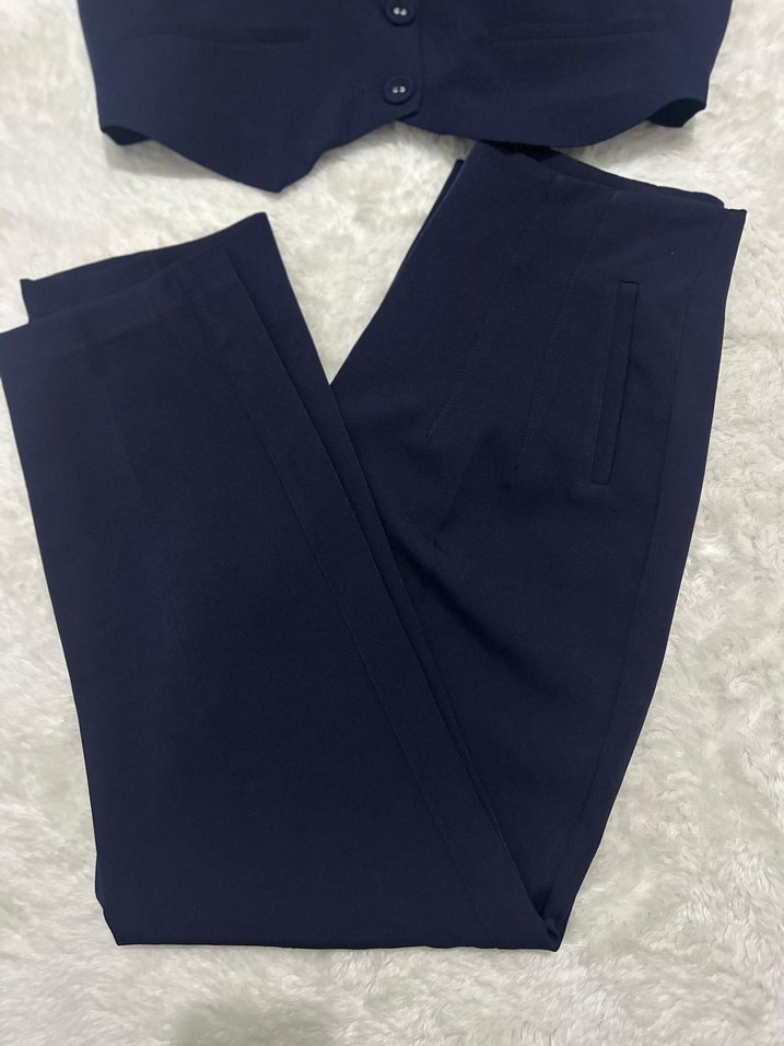 Lacivert Kadın Uzun Kesim Düğmeli Yelekli Takım - Görsel 3