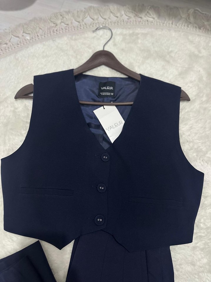 Lacivert Kadın Uzun Kesim Düğmeli Yelekli Takım - Görsel 2