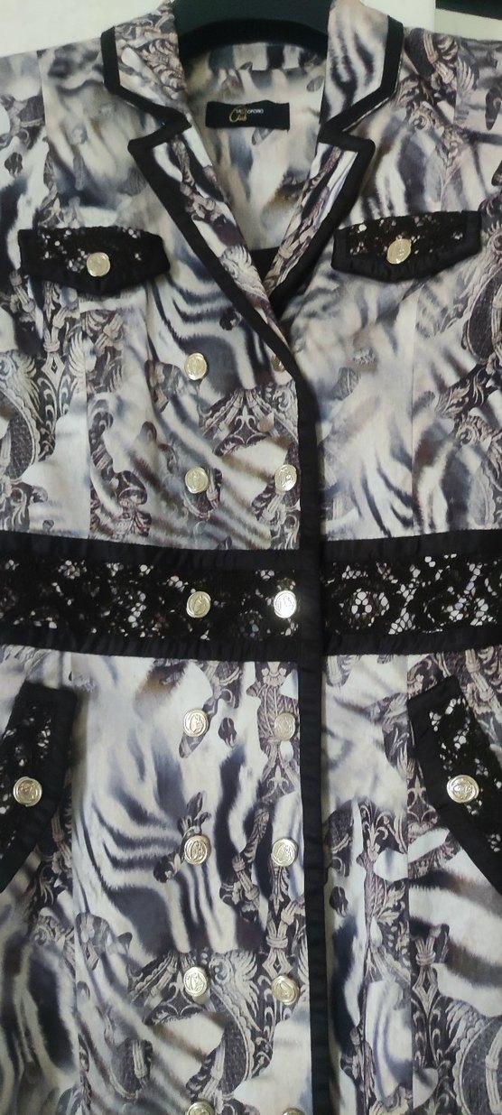 Uzun Desenli Gri Düğmeli Kadın Kaban - Görsel 5