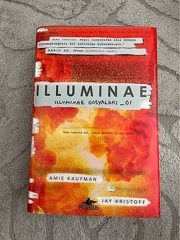 Illuminae kitap set