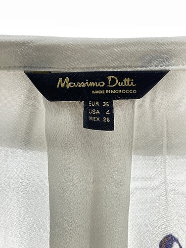 36 Beden beyaz Renk Massimo Dutti Gömlek %70 İndirimli.
