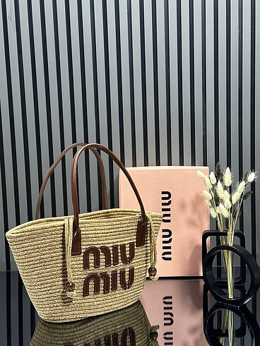 Miu Miu Straw bag