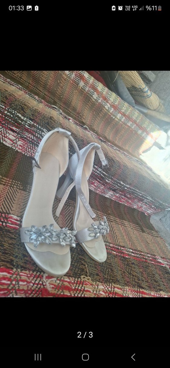 Diger Beyaz Payetli Topuklu Kadın Ayakkabı - Görsel 2