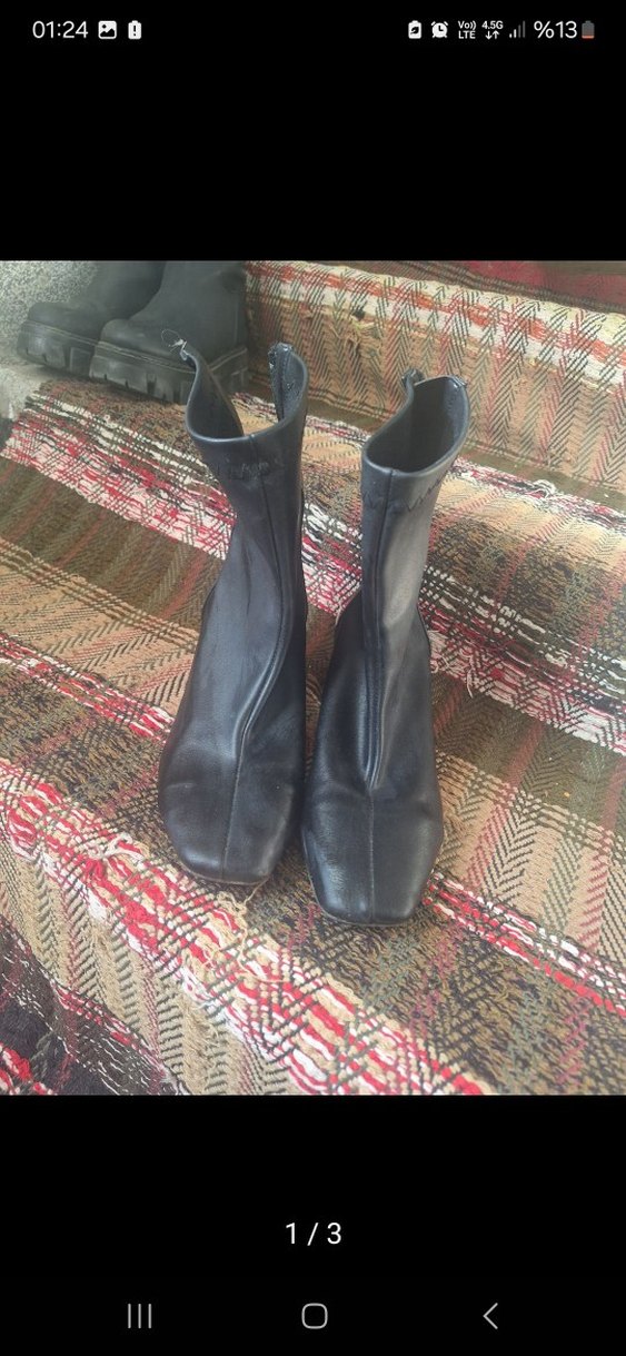 Kadın Siyah Gotik Tokalı Bot - Görsel 3