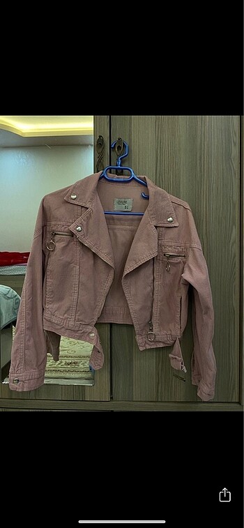 Pembe ceket