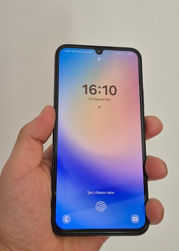 Beyaz Android Telefon 16:10 Ekran