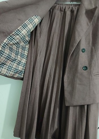 Düğmeli Bej Keten Kadın Uzun Ceket ve etek - Görsel 3