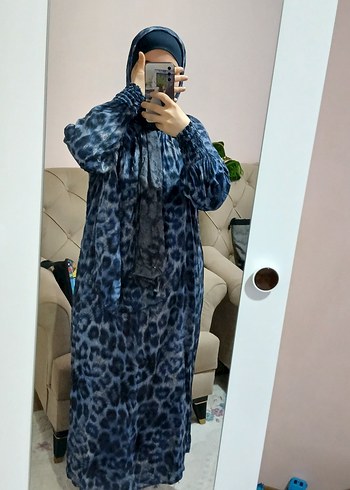 Kadın Mavi uzun tesettür elbise şal beraber - Görsel 7