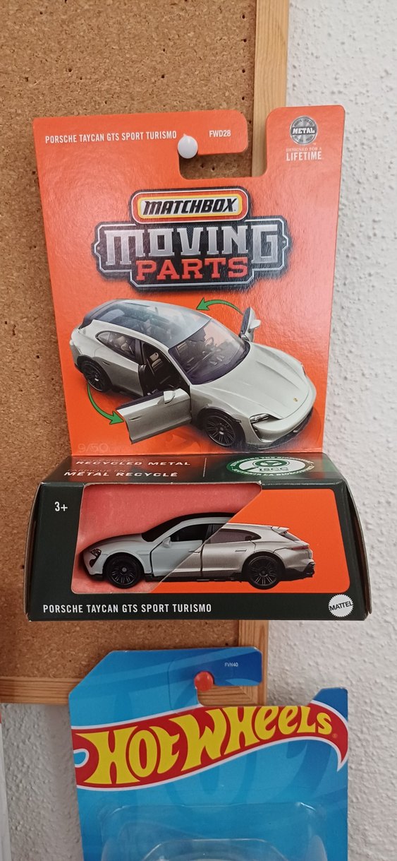 Gri Matchbox Porsche Taycan GTS Oyuncak Araba - Görsel 2