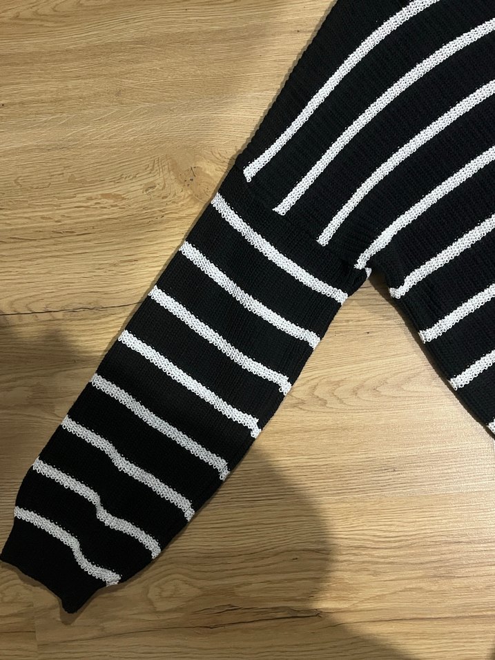 Siyah Beyaz Çizgili Kadın Triko Kazak - Görsel 2